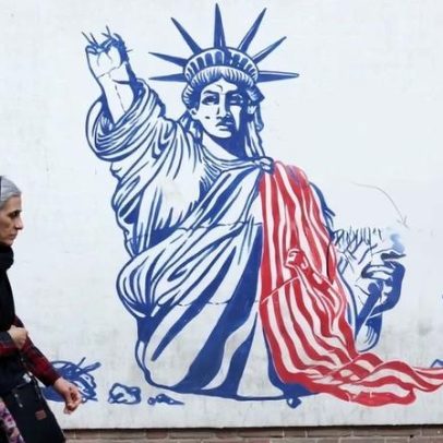 Protestos em nove universidades no Irão com apelos à morte do ayatollah