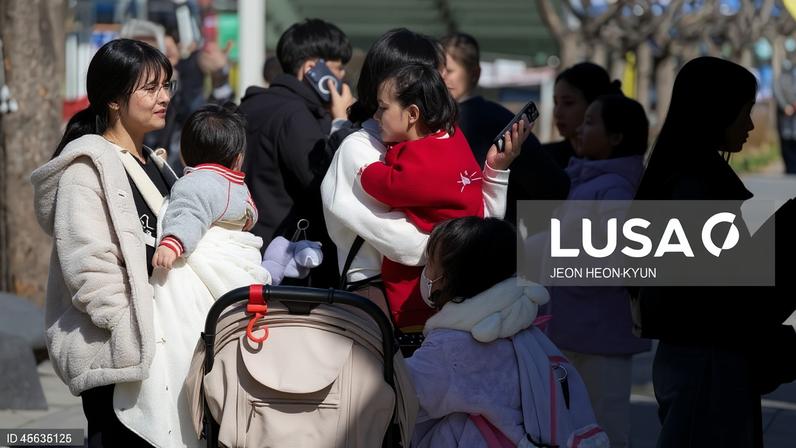 Coreia do Sul regista subida de 6% nos nascimentos mas continua a envelhecer