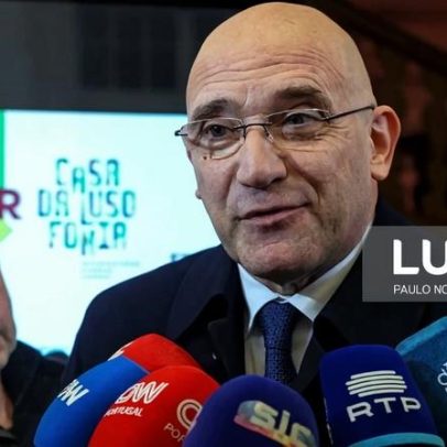 Passos Coelho desafia Governo a não perder tempo com reformas apresentadas