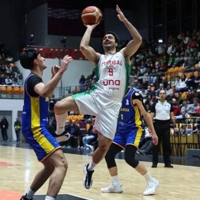 Portugal vence Roménia e lidera Grupo B na qualificação para o Mundial