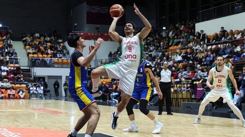 Portugal vence Roménia e lidera Grupo B na corrida ao Mundial de basquetebol