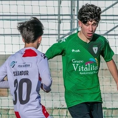 Sub-15 ADE vence em Gouveia e avança na fase de manutenção