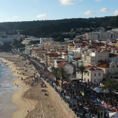 Temporal em Sesimbra causa queda de pedras na praia e coloca prédios em risco