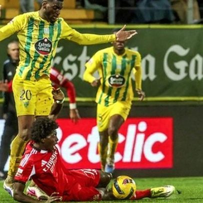 Benfica tropeça em Tondela e Sporting afasta-se no segundo lugar