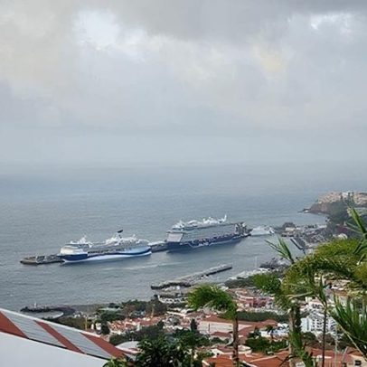 Dois navios de cruzeiro fazem escala na Madeira