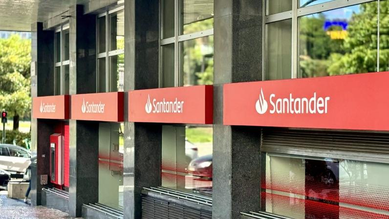 Santander abre candidaturas para 16.ª edição de programa de liderança feminina