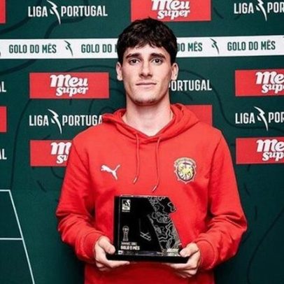 Martin Tejón recebe prémios de melhor jovem e melhor golo