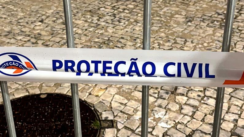 Madrugada de susto em Palmela obriga a retirar dezenas de campistas