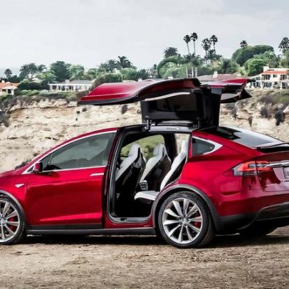 Tesla encerra ciclo dos Model S e X para avançar com robôs Optimus