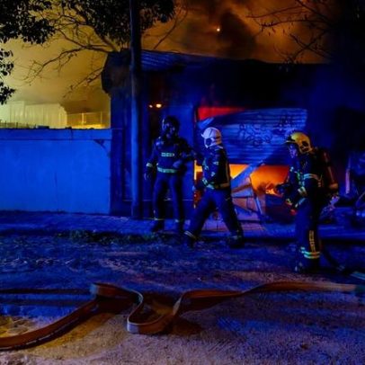 Incêndio consome casa devoluta em Campanhã