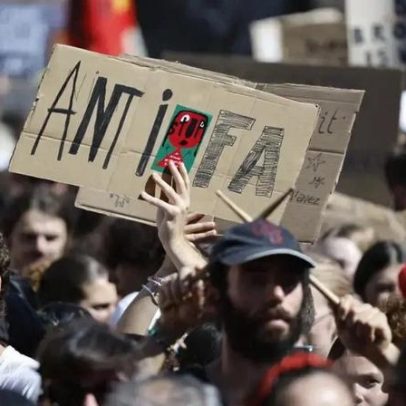 Estudante espancado em França morre, alegadamente por grupo de esquerda