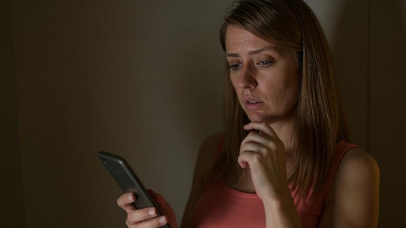 Estudo português revela que quase sete em cada dez inquiridas nas dating apps desapareceram depois de primeiras conversas nas aplicações de encontros