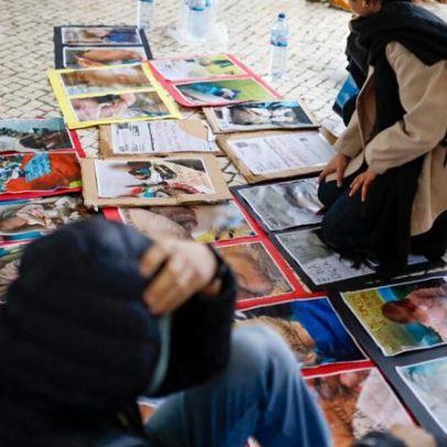 Pais protestam contra maus-tratos em creche de Lisboa; funcionária agredida