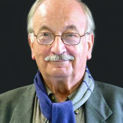 O cortejo de papel: estudo sobre a gestão de documentos oficiais