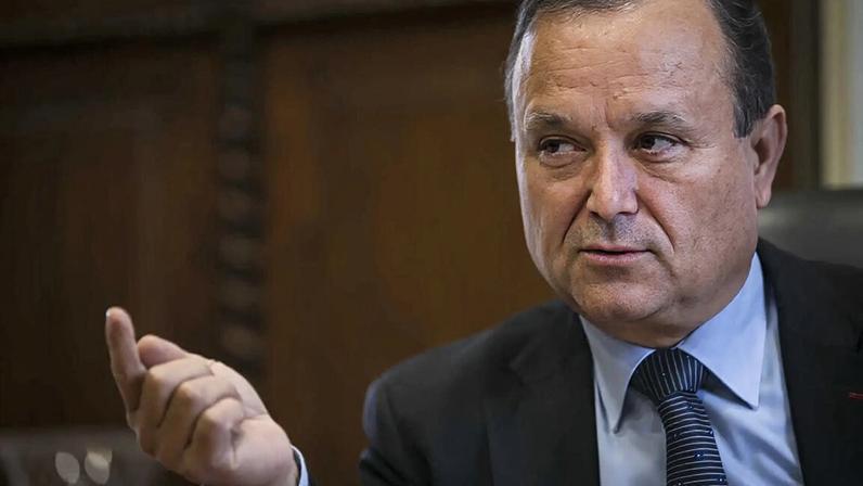 Segundo o Ministério Público, estão em causa cinco empreitadas de obras públicas realizadas num complexo desportivo e em quatro instalações municipais de Oliveira de Azeméis