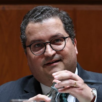 Ministro das Finanças tem alta hospitalar
