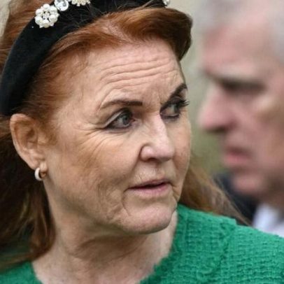 Paradeiro de Sarah Ferguson continua incerto após detenção do ex-príncipe André