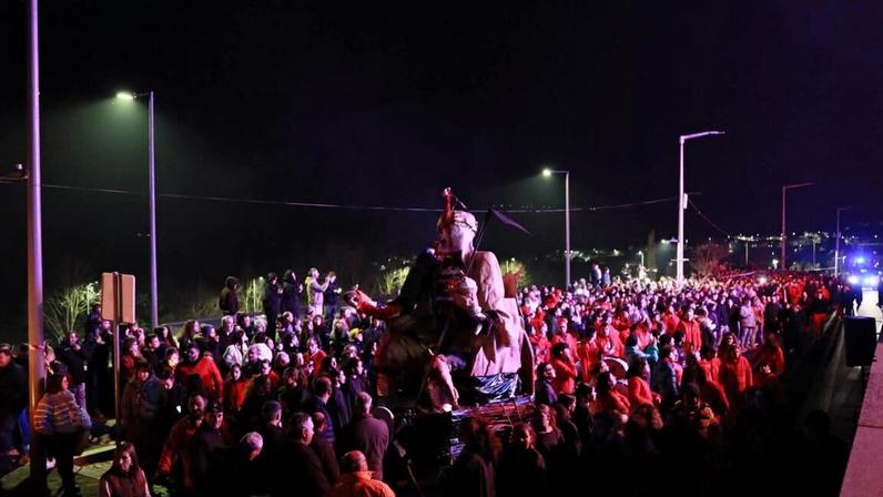 Recriação foi acompanhada por uma multidão