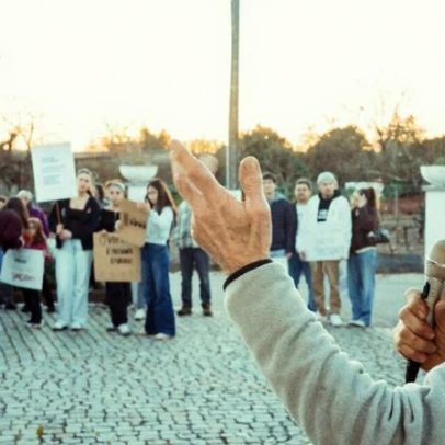 Populares de Vale das Mós reúnem-se para apoiar a dissolução da freguesia