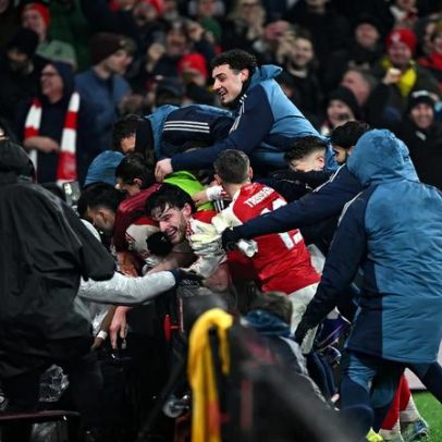 Mikel recorre ao ex para vencer mais uma batalha