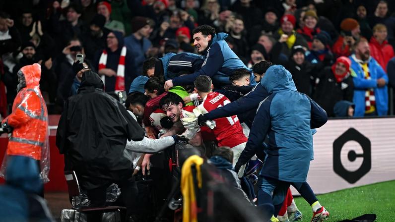 O Arsenal vai defrontar Manchester City ou Newcastle na final de 22 de março, em Wembley