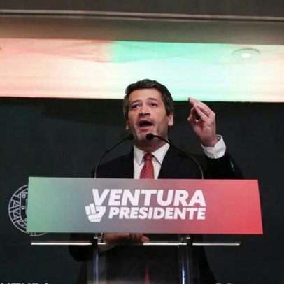 Três moradores socorridos por inalação de fumo em casa em Gaia