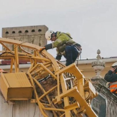Grua cai, atinge seis casas e desalojados na Figueira da Foz