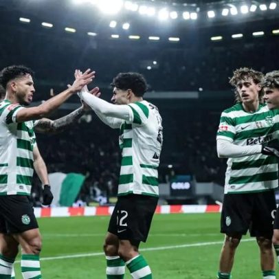 Sporting enfrenta o Famalicão para responder à vitória do F.C. Porto