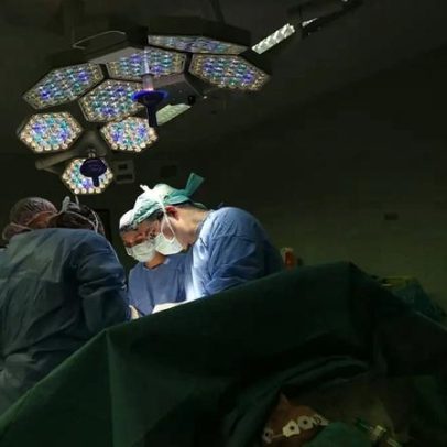 Cirurgiões querem operar ao coração, mas sistema impede