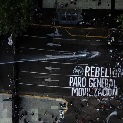 Trump acusa Obama de divulgar informações confidenciais sobre extraterrestres