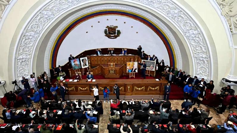 Pascal Kaiser, de 27 anos, pediu o companheiro em casamento antes de um jogo da Bundesliga