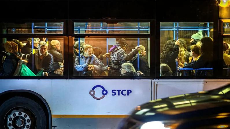 Operadores apostam em campanhas de sensibilização, mas não podem multar os passageiros