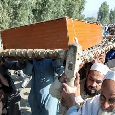 Ataques aéreos no Paquistão deixam dezenas de mortos e feridos