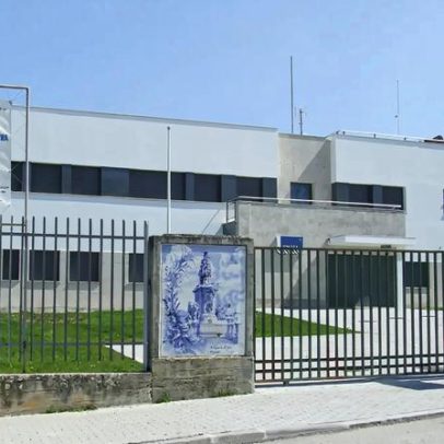 Mãe e filho detidos após agressão a polícia em Mirandela