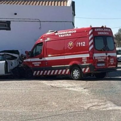 Mulher de 96 anos morre em acidente com ambulância em Faro