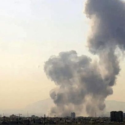 Trump confirma ataque ao Irão, explosões ouvidas em Teerã