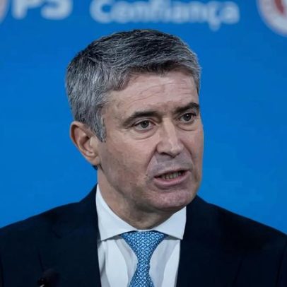 Paulo Futre celebra 60 anos, conhecido pelos charters chineses