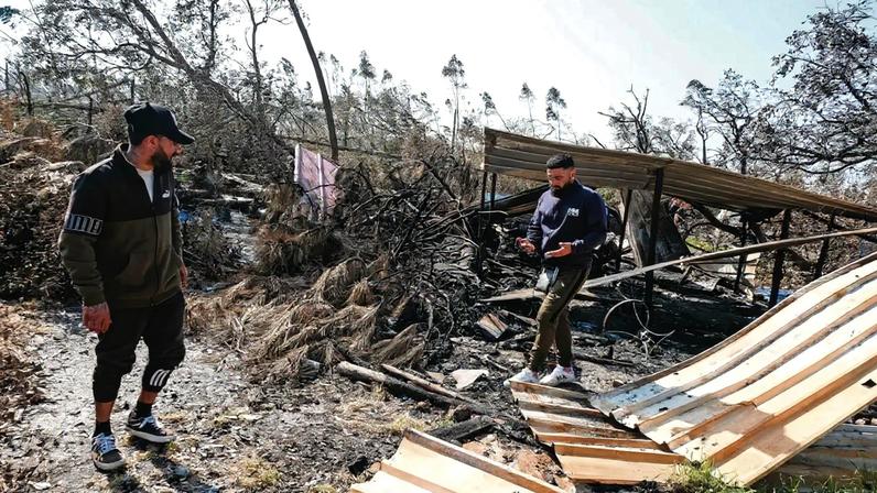 Fernando e Mariano voltam ao pinhal onde as barracas ficaram destruídas