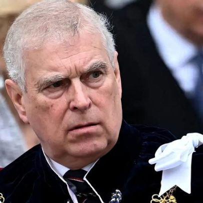 Quinze países teriam de se unir para remover André da linha de sucessão ao trono