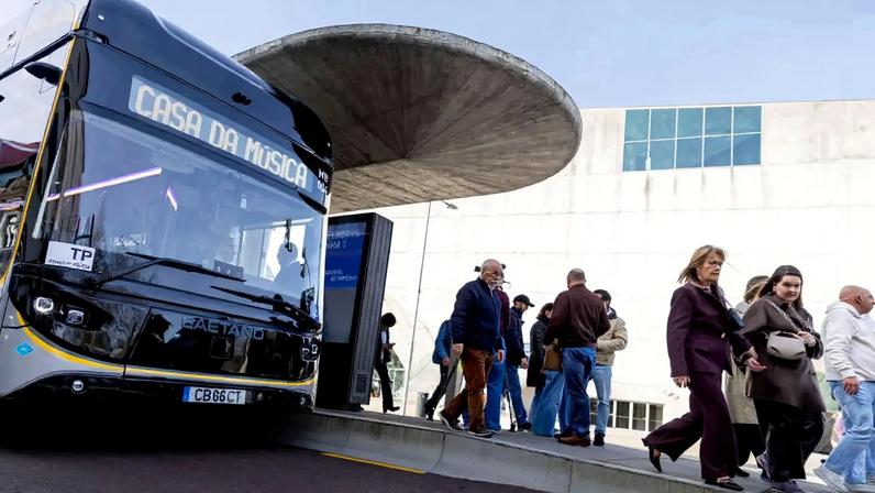 Criativo uruguaio marcou mais dols golos e deu a vitória ao Braga