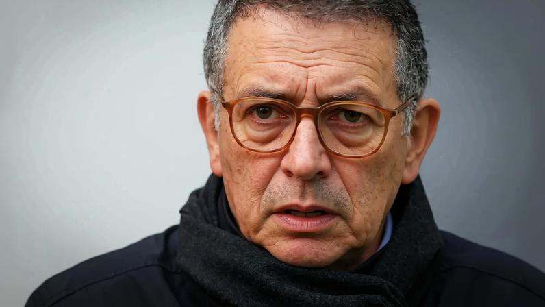 O candidato à segunda volta das eleições à Presidência da República, António José Seguro, visita empresas afetadas pela depressão Kristin no Parque Empresarial de Proença-a-Nova, 03 de fevereiro de 2026. Os portugueses elegem o novo Presidente da República em 08 de fevereiro. JOSÉ COELHO/LUSA