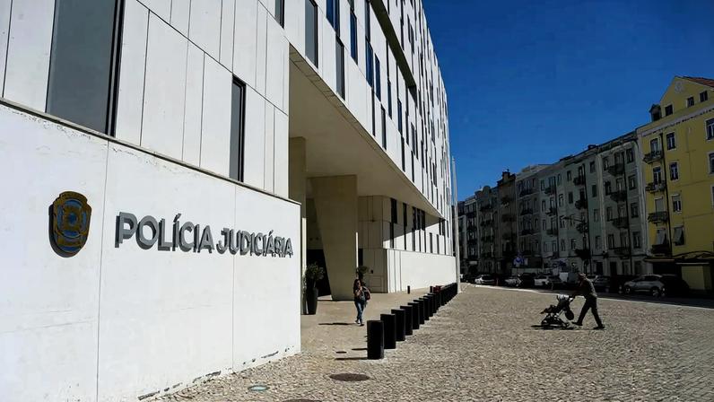 Caal de idosos e o filho ficaram desalojados