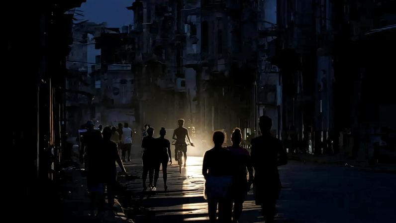 Cuba enfrenta uma grave crise energética, refletida em apagões diários