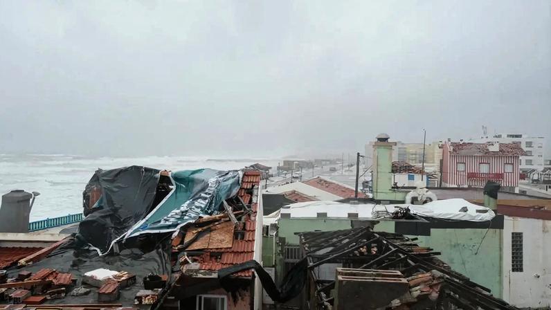 Tempestade Kristin deixou muitas habitações destruídas na região Centro