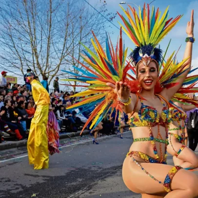 Carnavais resistem ao mau tempo e percorrem o país de norte a sul