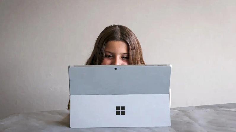 PSD propõe multas de até dois milhões de euros para redes sociais