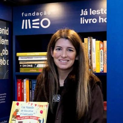 Cabines telefónicas antigas recuperadas para promover a leitura