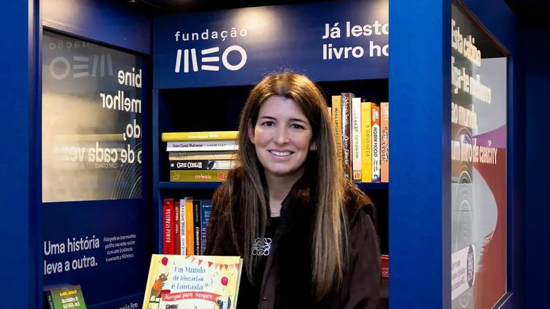 Antigas cabines telefónicas recuperadas para promover leitura