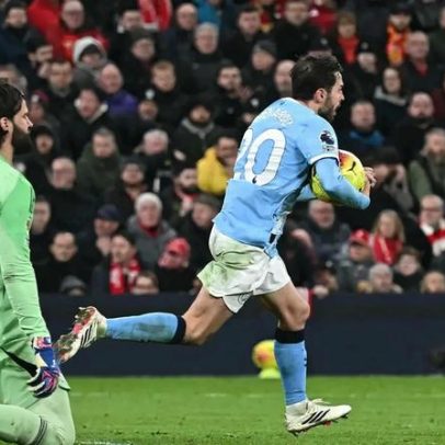 Bernardo Silva garante vitória do City com reviravolta frente ao Liverpool