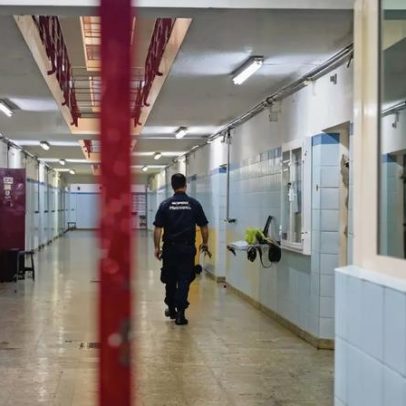 Abusa da filha de oito anos pouco depois de sair da prisão preventiva